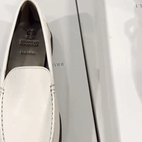 WeFashion Stuart Weitzman Sample Sale