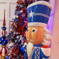 American Christmas Holiday Decoration Warehouse Sample Sale