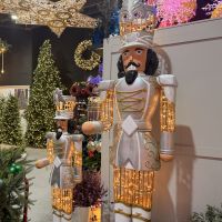 American Christmas Holiday Decoration Warehouse Sample Sale