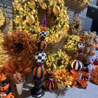 American Christmas Holiday Decoration Warehouse Sample Sale